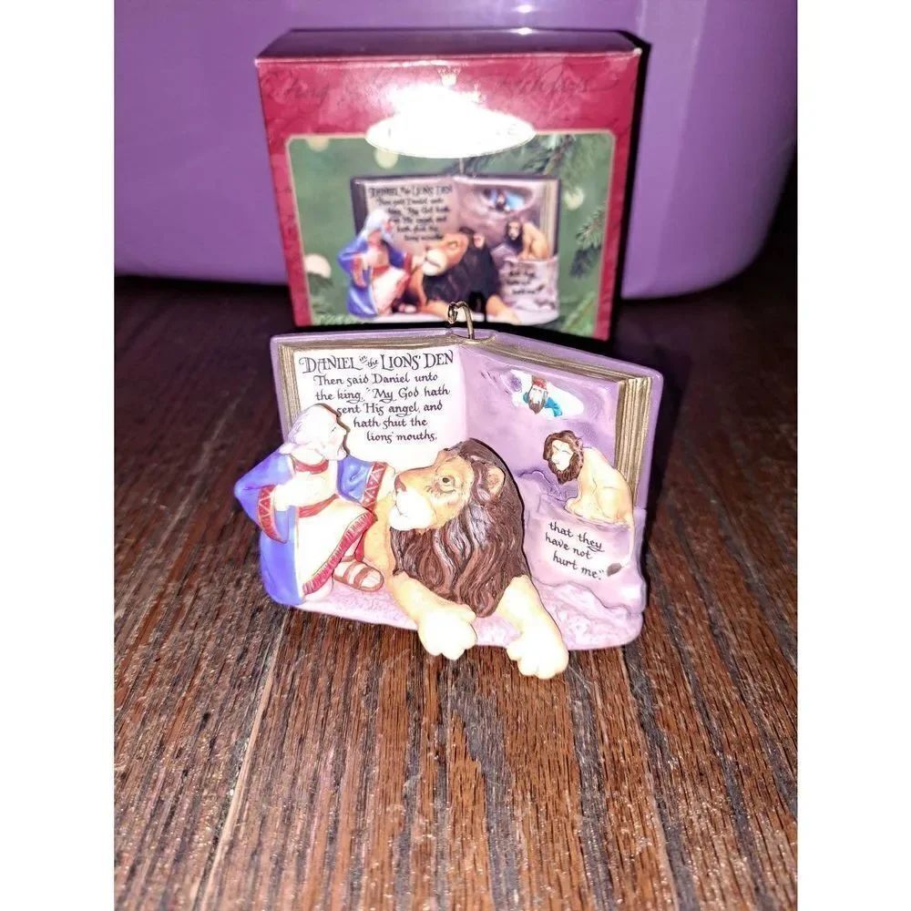 Vintage 2001 Hallmark Keepsake Daniel Lions Den Christmas Holiday Tree Ornament